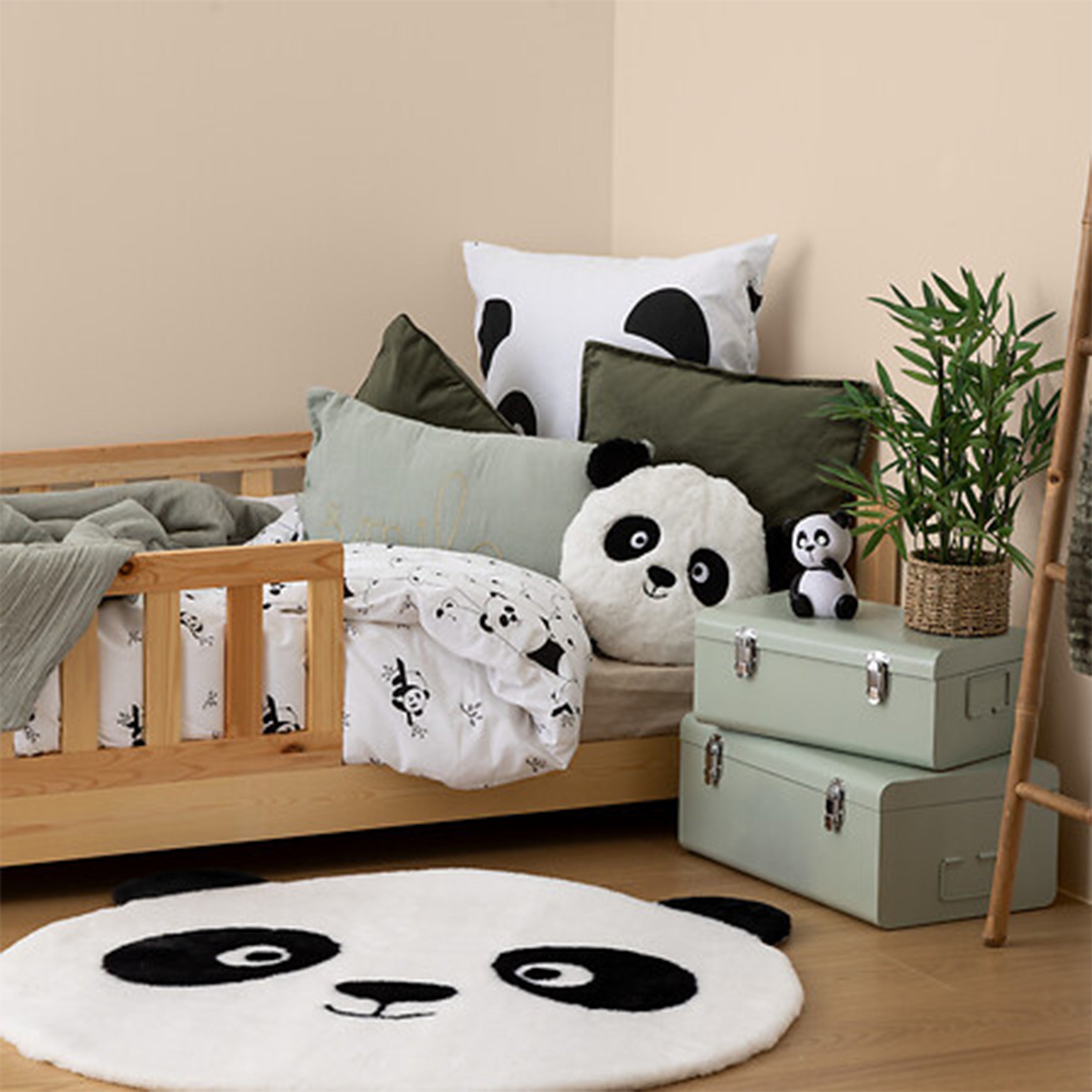 panda-beer-sierkussen-zwart-wit-27-cm-polyester_10461054-2