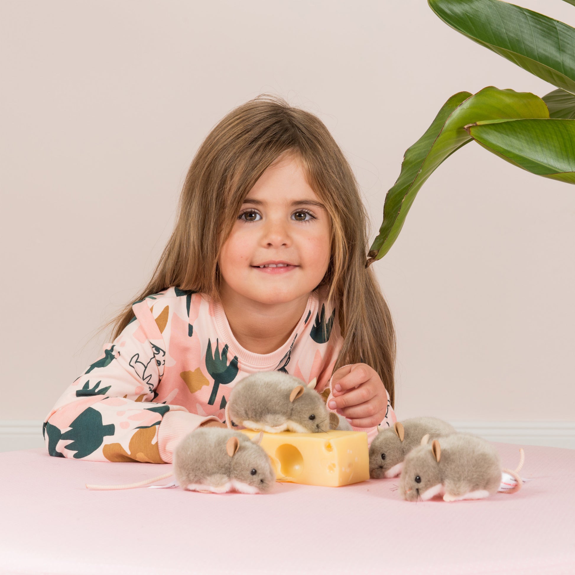 knuffeldier-muis-zachte-pluche-stof-premium-kwaliteit-knuffels-grijs-9-cm_10429764-1